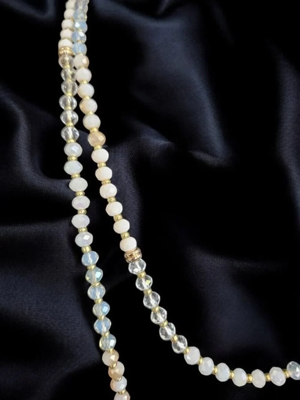 AVON Goldtone Pastel Beaded Art Deco Opalescent 55” Long Necklace